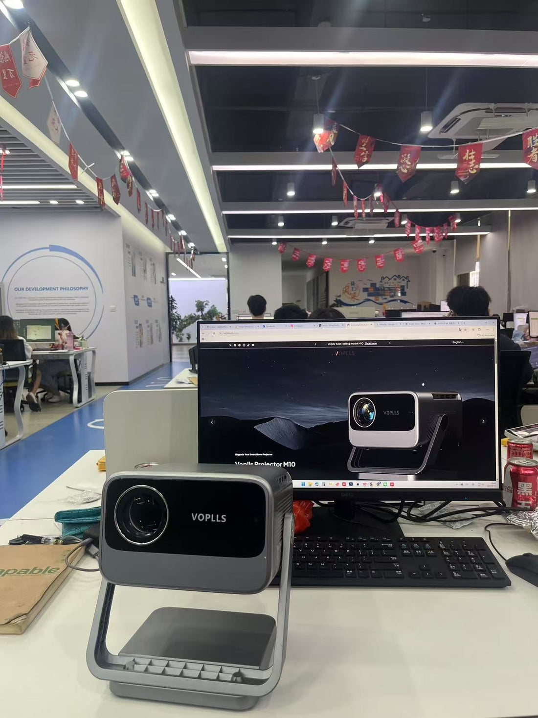 How to Install Voplls Projector on the Ceiling?